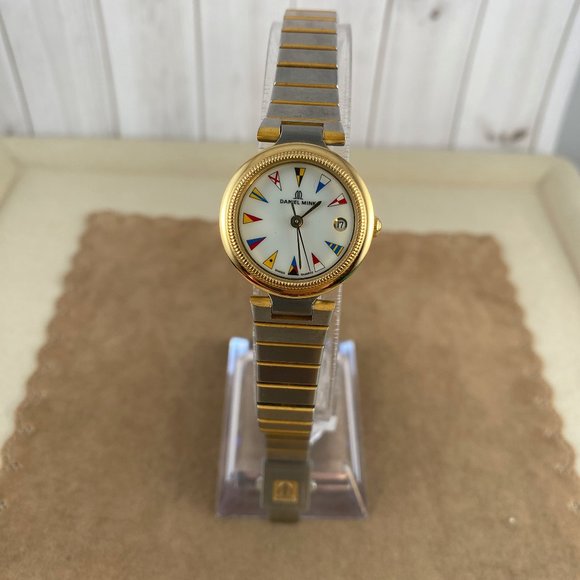 Ahoy! This is a beautiful vintage ladies watch by Daniel Mink nautical flag moti - Picture 2 of 9